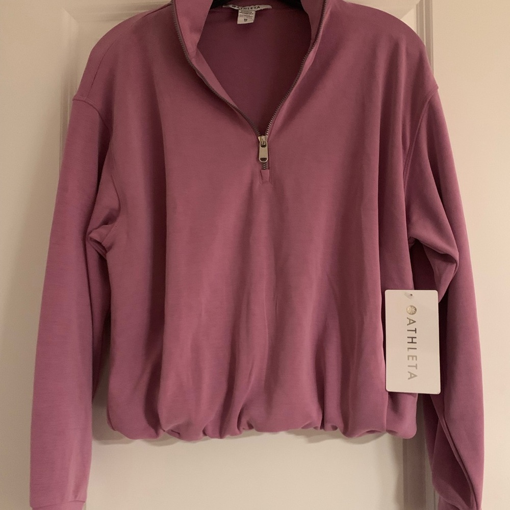 NWT Women’s Athleta Seasoft 1/4 Zip Bubble Hem Sweatshirt. XS.